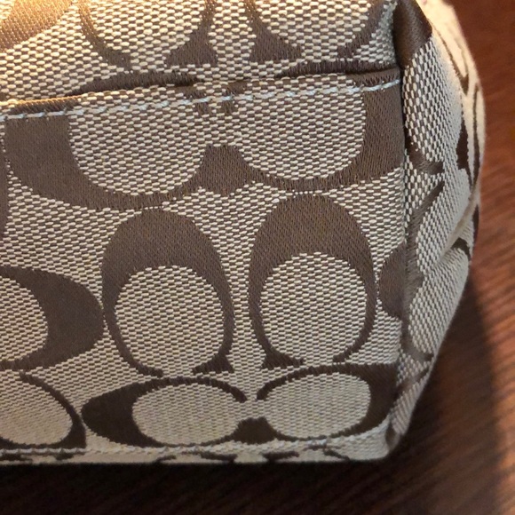 Coach small purse - Picture 3 of 7